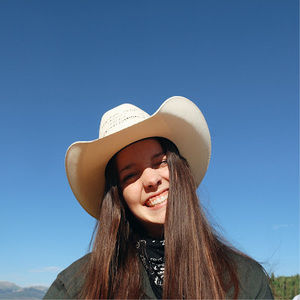 Meet your Posher, Katelyn